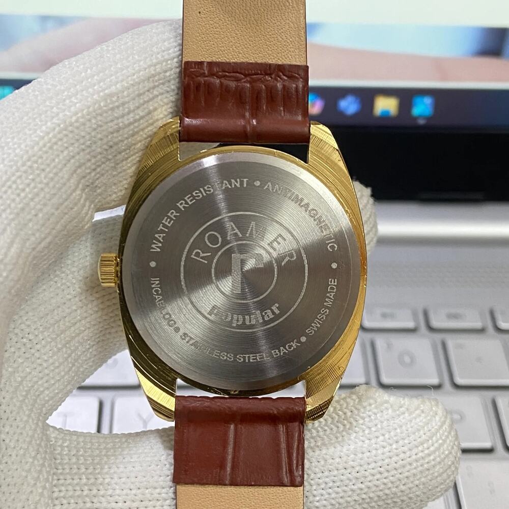 Vintage 1984 Roamer Manual Mens Gold Watch W/Leather Strap & White accents - Picture 4 of 7